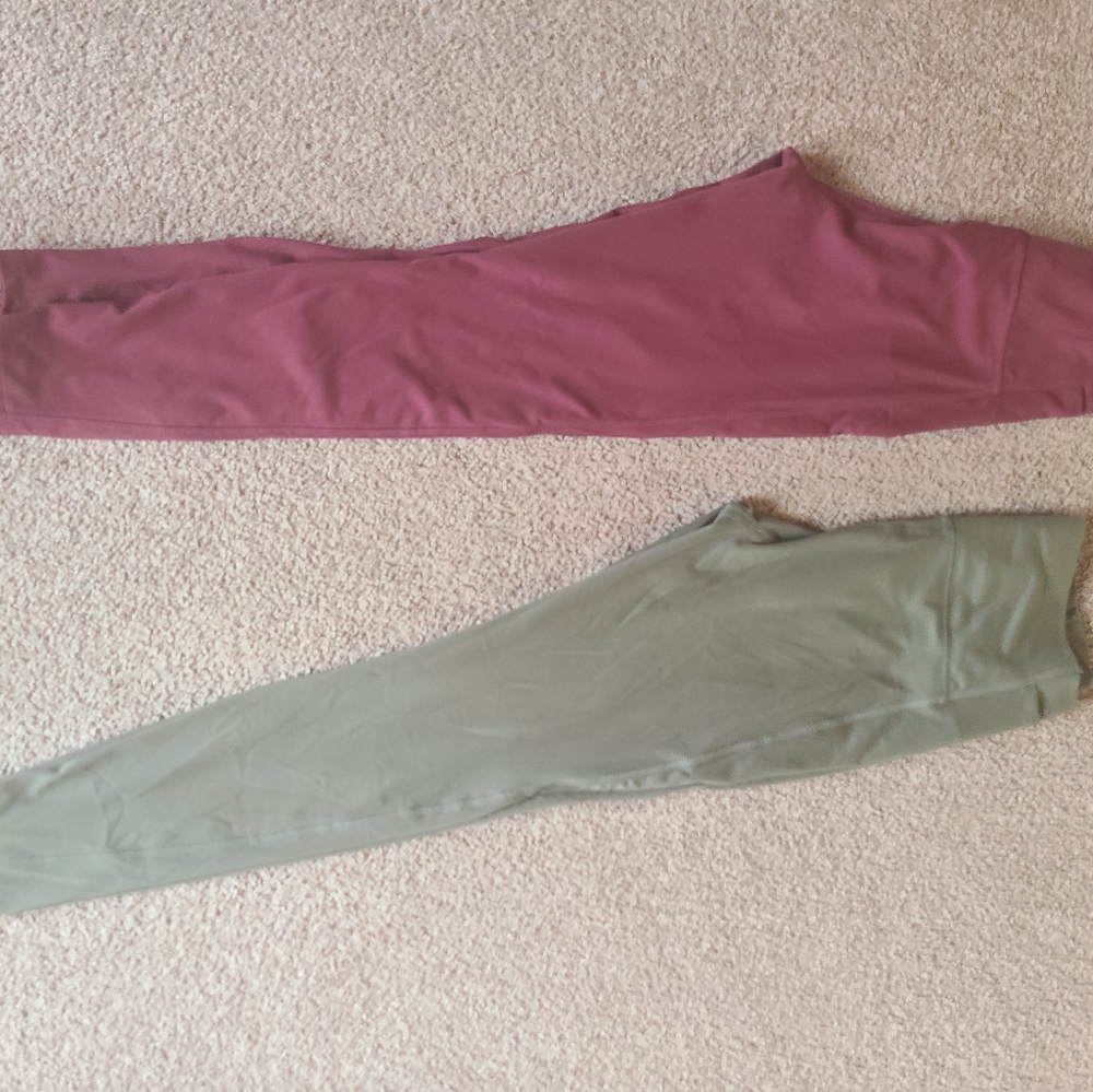Two pairs of Capri workout pants
